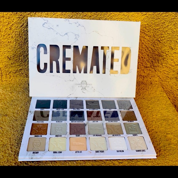 Jeffree Star Cremated Palette Swatches and Review | TikTok Jeffree Star Cremated Pallet New and 100% authentic! Really cute Eyeshadows!